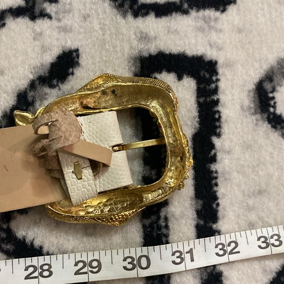 Kenneth Jay Lane KJL Gold Snake Buckled Cream Belt Sz Small - Picture 6 of 6